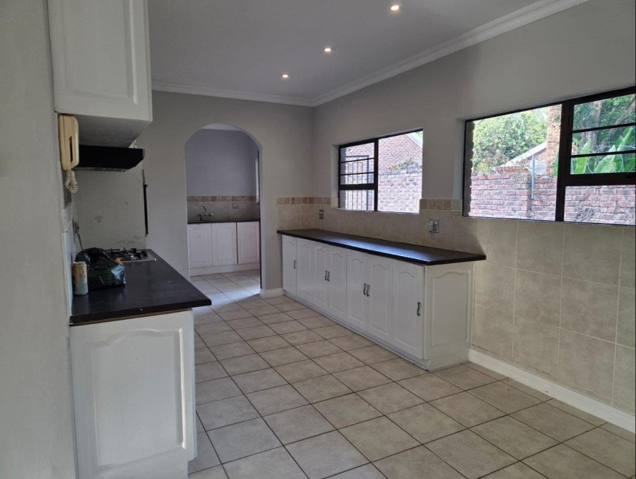 4 Bedroom Property for Sale in Nahoon Valley Park Eastern Cape